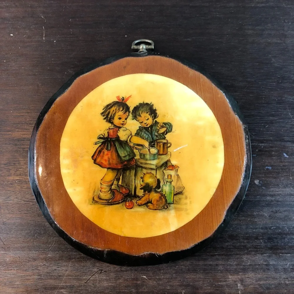 Vtg 70s MCM Lacquered‎ Resin Wood Decoupage Wall Art Boy Girl Hummel? Germany